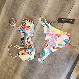 Blackbough bikini set size Medium